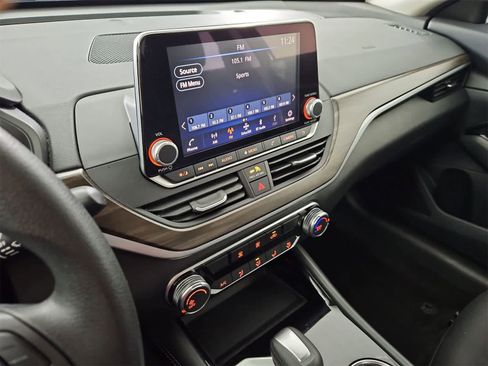 Used 2023 Nissan Altima 2.5 SV image 27