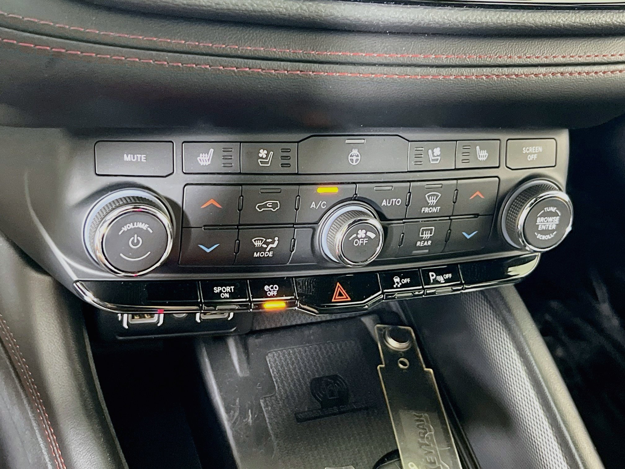 Used 2023 Dodge Durango R/T AWD/4WD image 16