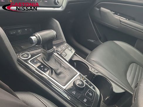 Used 2023 Kia Sportage SX image 44