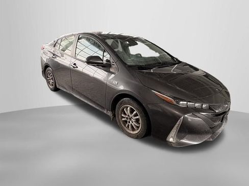 Used 2021 Toyota Prius Prime XLE image 8