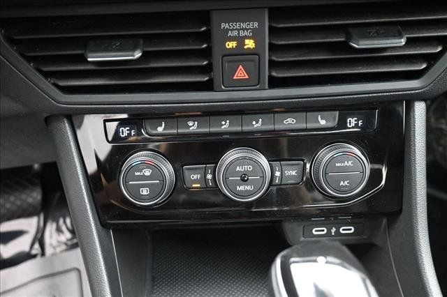 Used 2024 Volkswagen Jetta SE FWD image 16