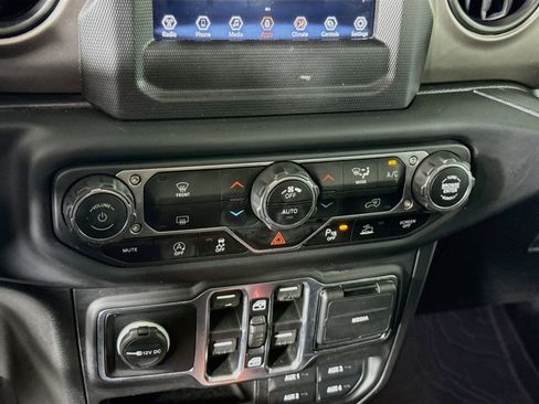 Used 2021 Jeep Wrangler Unlimited Sport AWD/4WD image 19