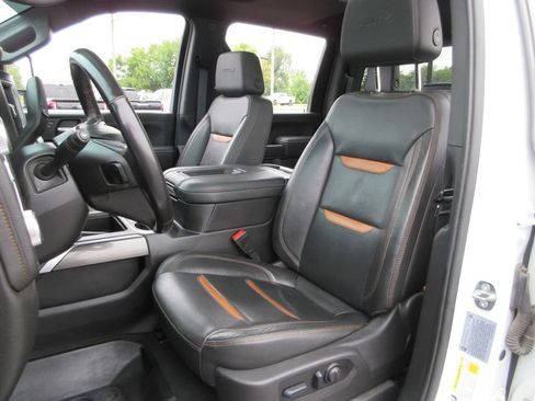 Used 2022 GMC Sierra 3500 AT4 w/ AT4 Premium Plus Package AWD/4WD image 24