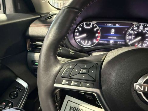 Used 2025 Nissan Sentra SR w/ SR Premium Package image 13