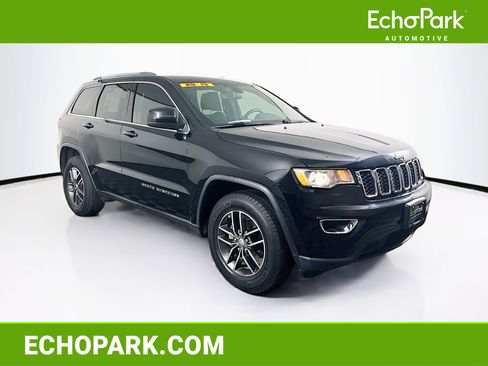 Used 2018 Jeep Grand Cherokee Laredo image 1