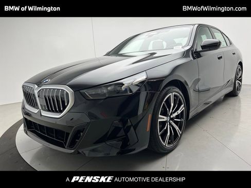 Used 2026 BMW 530i w/ M Sport Package RWD image 1