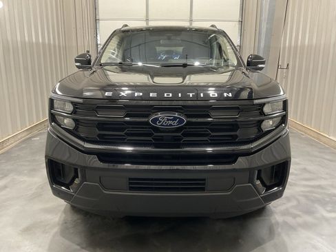 Used 2025 Ford Expedition Max Active image 2