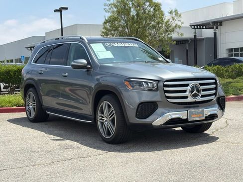 Certified 2026 Mercedes-Benz GLS 450 4MATIC image 4