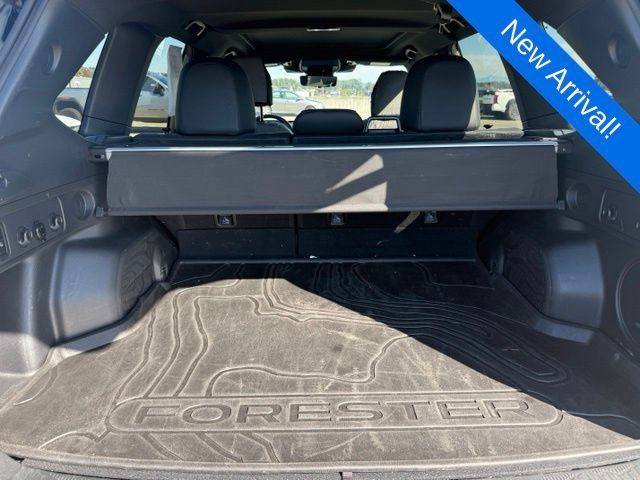 Used 2025 Subaru Forester Touring AWD/4WD image 9