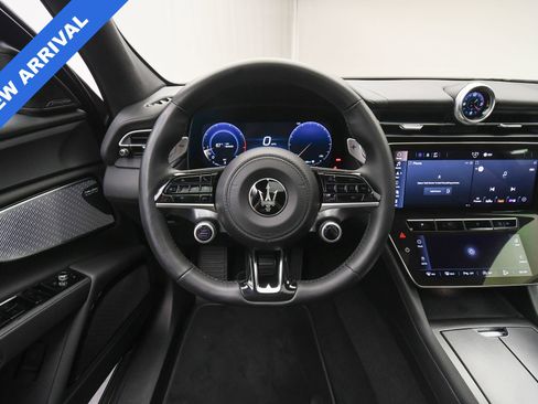Used 2023 Maserati Grecale GT image 14