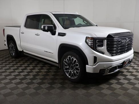 Used 2025 GMC Sierra 1500 Denali Ultimate image 2
