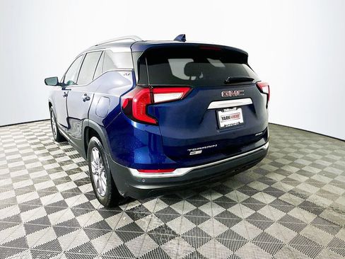 Used 2023 GMC Terrain SLT w/ Tech Package image 9