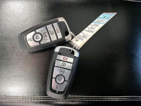 Used 2022 Ford Explorer XLT w/ XLT Sport Appearance Package image 37