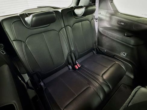 Used 2024 Jeep Grand Cherokee L Limited w/ Luxury Tech Group II image 33