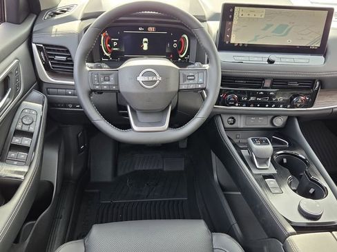 New 2026 Nissan Rogue Platinum AWD/4WD image 11