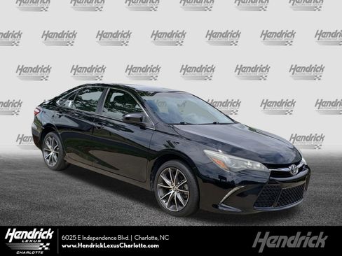Used 2016 Toyota Camry XSE FWD image 1