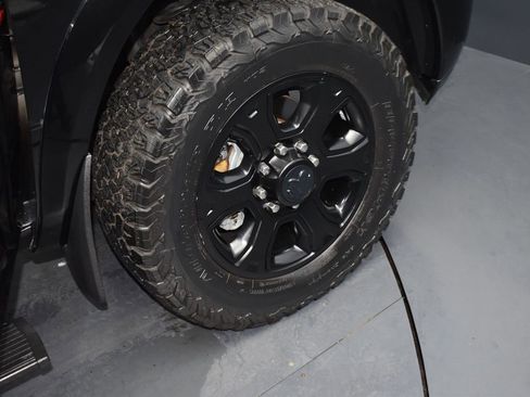 Used 2015 RAM 2500 Laramie w/ Black Appearance Group image 15