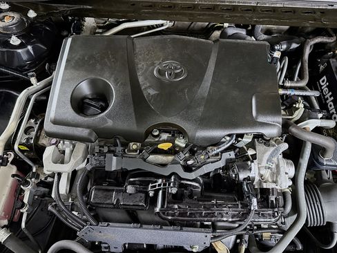 Used 2021 Toyota Camry SE image 38