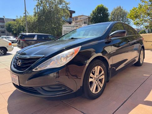 Used 2011 Hyundai Sonata GLS w/ Popular Equipment Pkg 2 FWD image 2