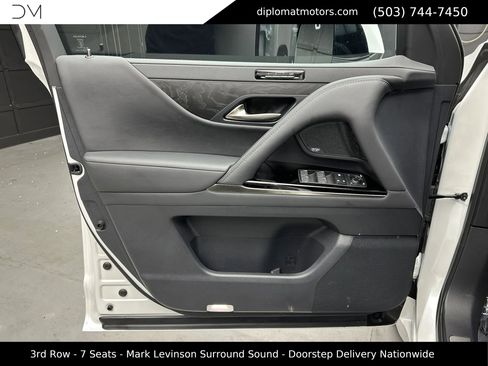 Used 2024 Lexus LX 600 4WD w/ Interior Upgrade Package image 27
