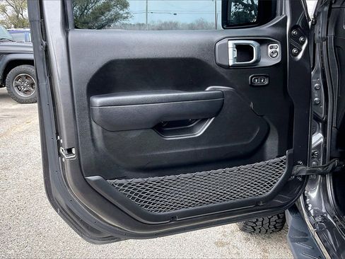 Used 2024 Jeep Gladiator Sport image 17