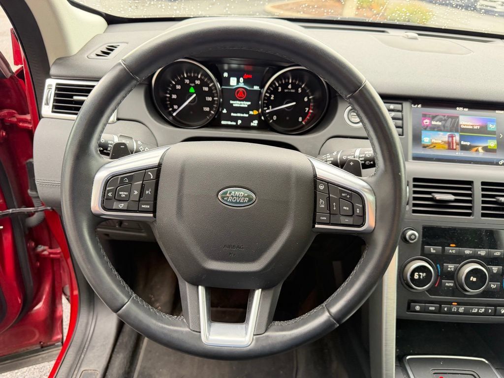 Used 2019 Land Rover Discovery Sport HSE AWD/4WD image 14