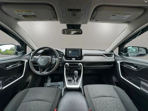 Used 2021 Toyota RAV4 XLE FWD image 25