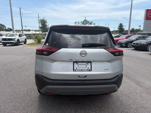 Used 2023 Nissan Rogue SV FWD image 6