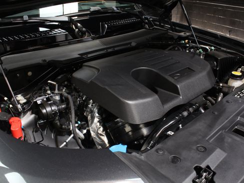 Used 2023 Land Rover Defender 110 X AWD/4WD image 28
