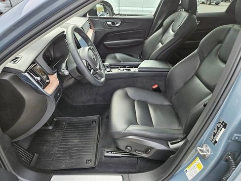 Used 2023 Volvo XC60 B5 Plus w/ Climate Package image 13