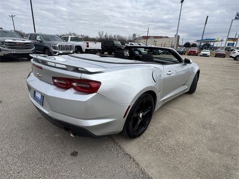 Used 2019 Chevrolet Camaro LT image 9