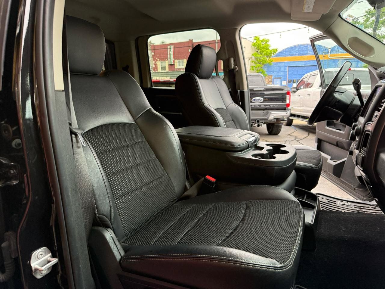 Used 2018 RAM 2500 Big Horn w/ Sport Appearance Group AWD/4WD image 19