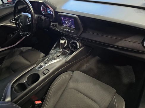 Used 2022 Chevrolet Camaro LT RWD image 5