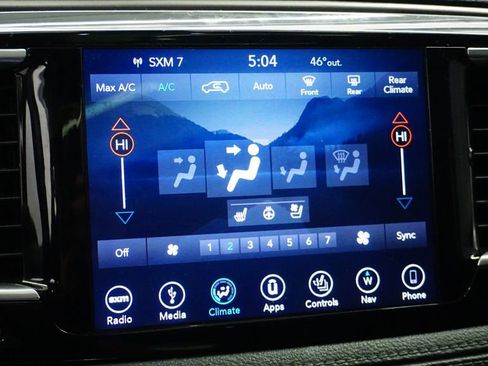 Certified 2018 Chrysler Pacifica Limited image 28