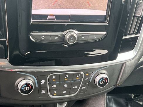 Used 2020 Chevrolet Traverse LS image 17
