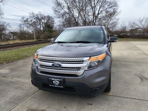 Used 2013 Ford Explorer XLT image 1