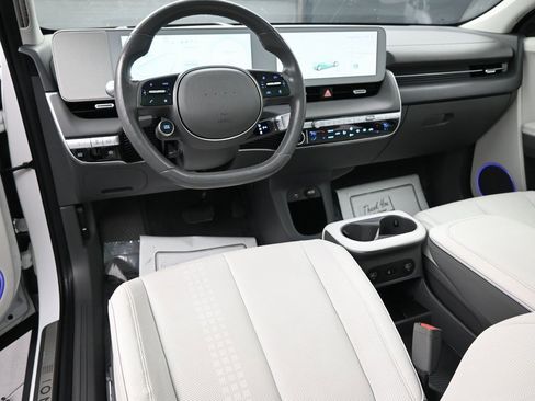 Used 2024 Hyundai Ioniq 5 Limited image 10