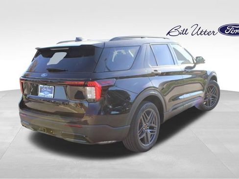 New 2026 Ford Explorer ST-Line w/ ST-Line Street Pack image 3
