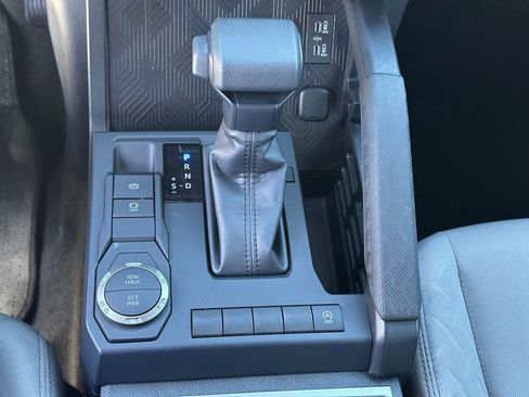 Used 2025 Toyota Tacoma SR5 image 32