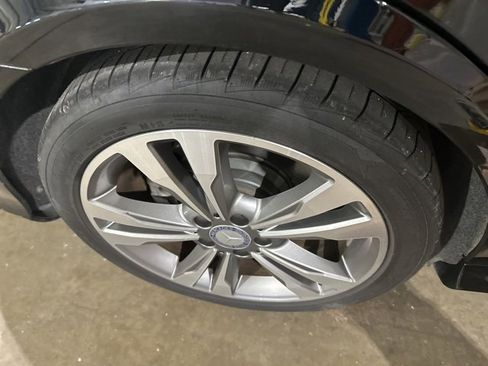 Used 2016 Mercedes-Benz E 350 Sedan w/ Premium Package image 10