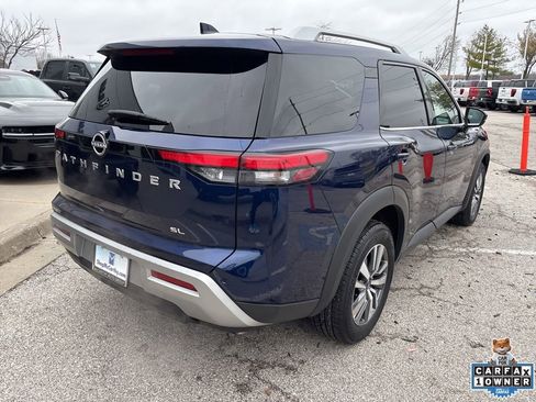 Used 2025 Nissan Pathfinder SL FWD image 29