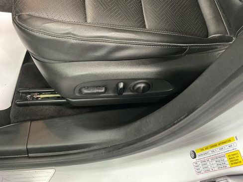 Used 2022 Buick Encore GX Essence FWD image 13