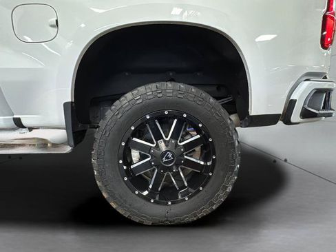 Used 2022 Chevrolet Silverado 1500 RST AWD/4WD image 30