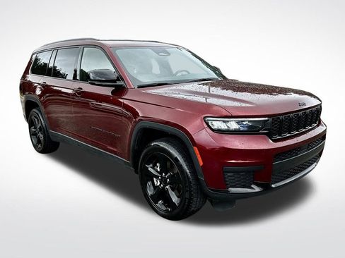 Used 2023 Jeep Grand Cherokee L Altitude image 2