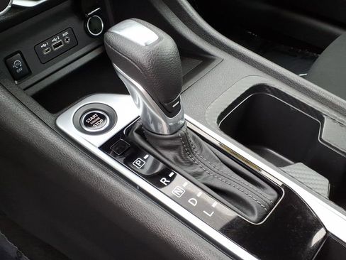 Certified 2025 Nissan Sentra SV image 13