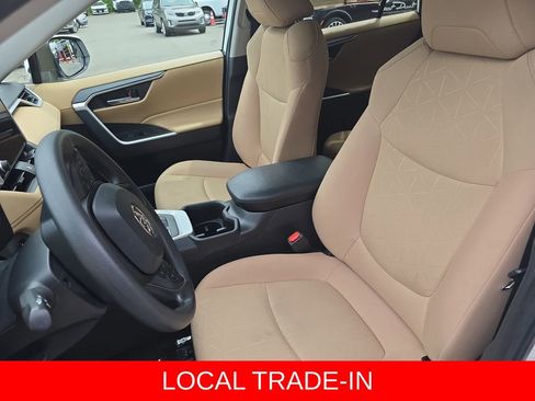 Used 2023 Toyota RAV4 XLE w/ Convenience Package FWD image 15