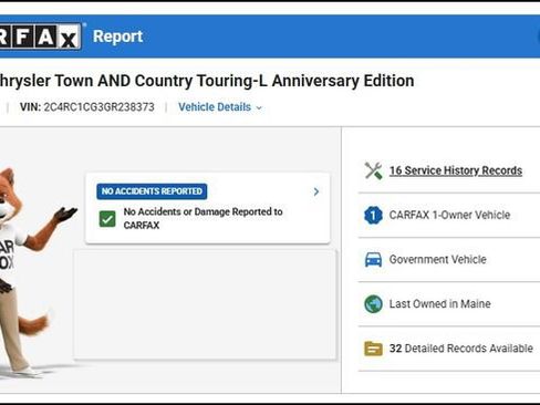 Used 2016 Chrysler Town & Country Touring-L image 2