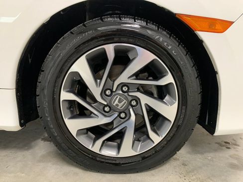 Used 2018 Honda Civic EX image 26