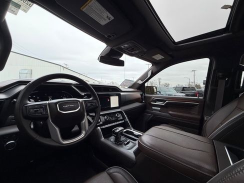 Used 2024 GMC Sierra 1500 Denali image 17