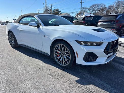 Used 2024 Ford Mustang GT Premium image 6
